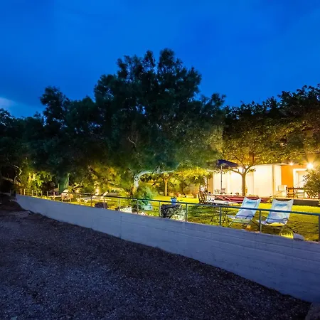 Villa Paradise Beachside